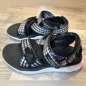 Flower Mountain Nazca Sport Sandals Womens Size 5.5 36